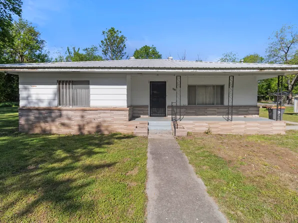 506 S Spring St, Grove, OK 74344