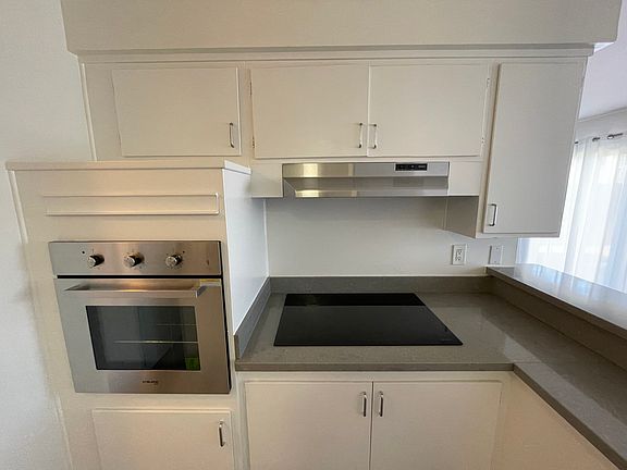 3rd image of 3362 Los Prados St