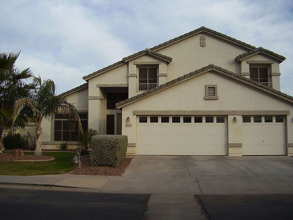 3121 S Benton