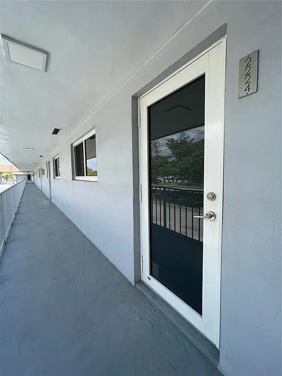 2 bed, 2.0 bath, 1025 sqft, $2,200 — Photo 3