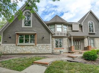 5632 Oakview St, Shawnee, KS 66216