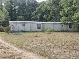 10318 S North River Dr, Fremont, MI 49412