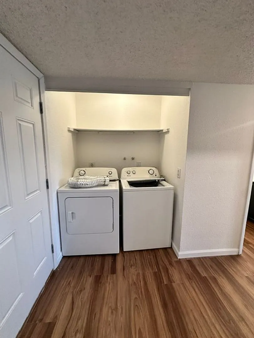 3411 Center Dr — Photo 4