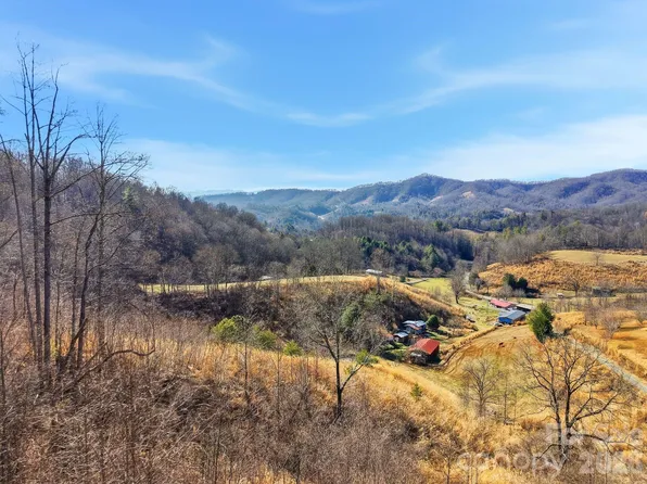 99999 Morgan Branch Rd, Marshall, NC 28753