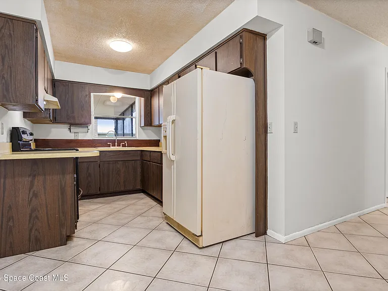 1569 Richards Dr NE — Photo 4
