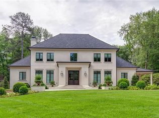 1031 Huntington Park Dr, Charlotte, NC 28211