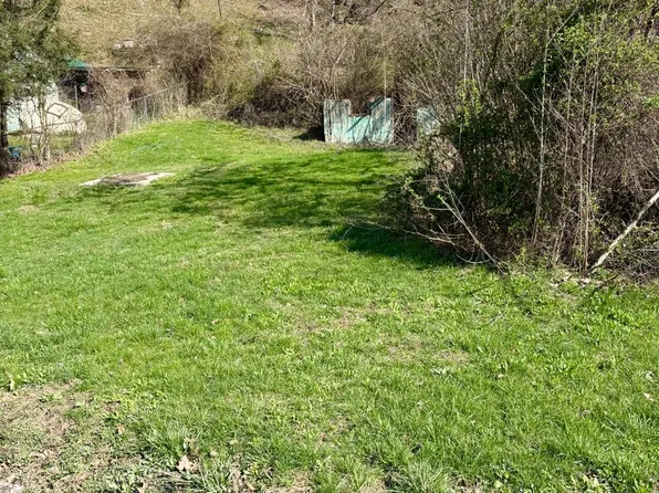 Deepwater Mountain Rd, Fayetteville, WV 25840