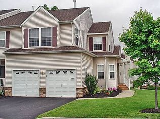 4907 Ridgecrest Dr, Wappingers Falls, NY 12590