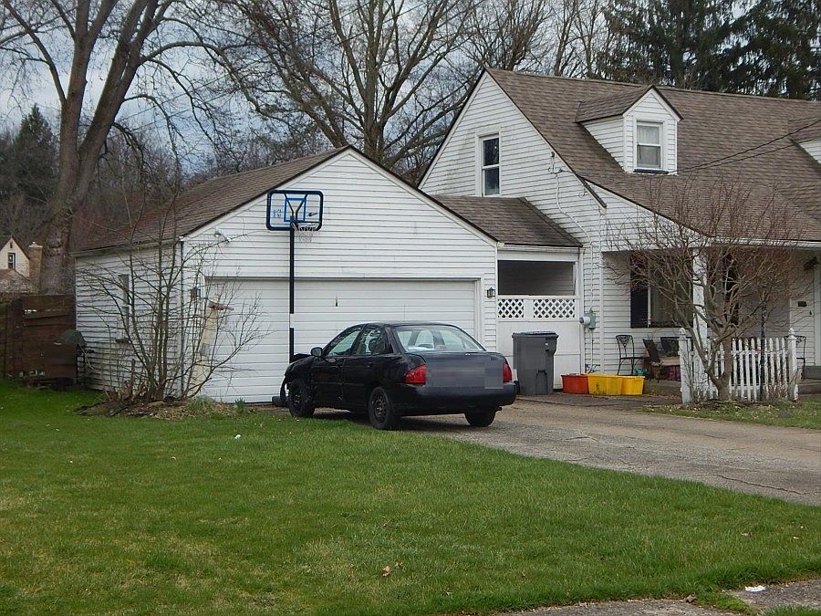 2nd image of 2225 Coleman Dr