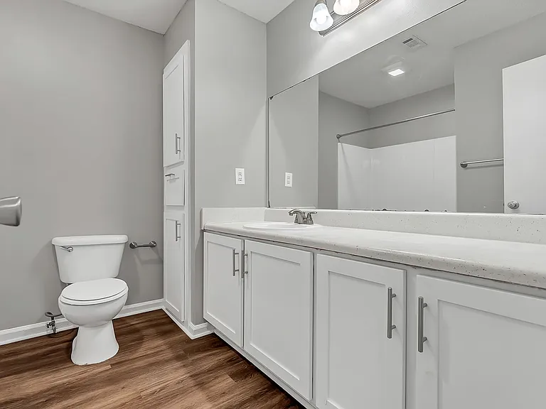 Springlake Apartments — Photo 40