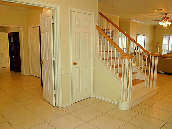 5th image of 6 Bayvilla St