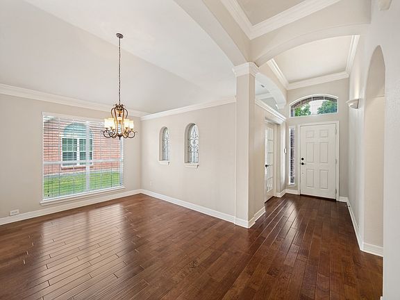 3rd image of 4557 Oak Shores Dr