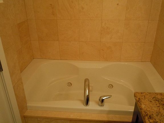 2nd image of 1814 W North Ave #2