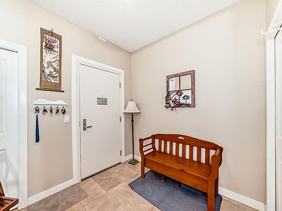 4th image of 1005 A NE Westmount Dr #107