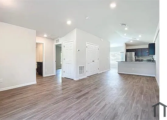 9233 Tacoma Ave — Photo 17
