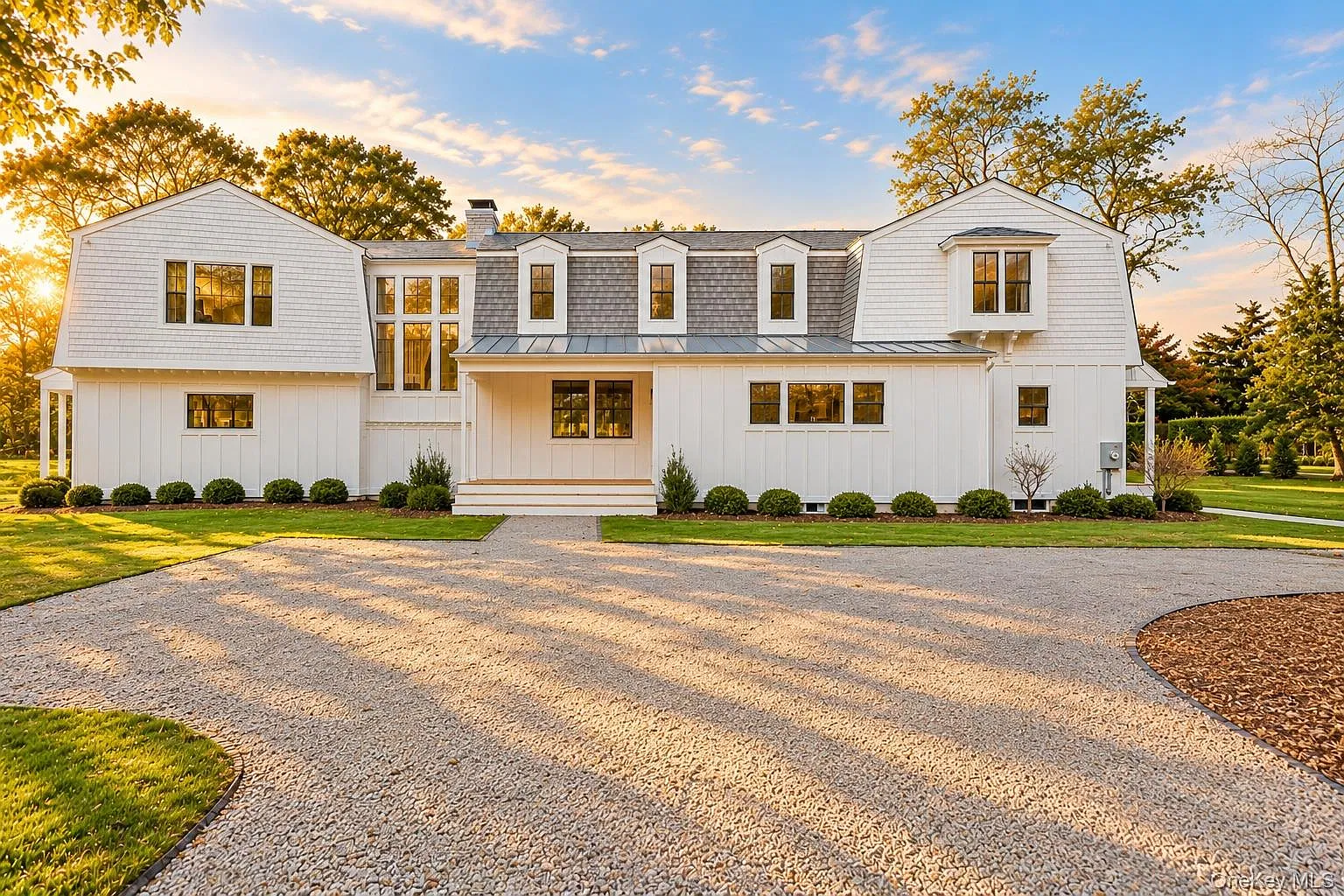 6 bed, 4.5 bath, 4300 sqft, $9,800 — Photo 1