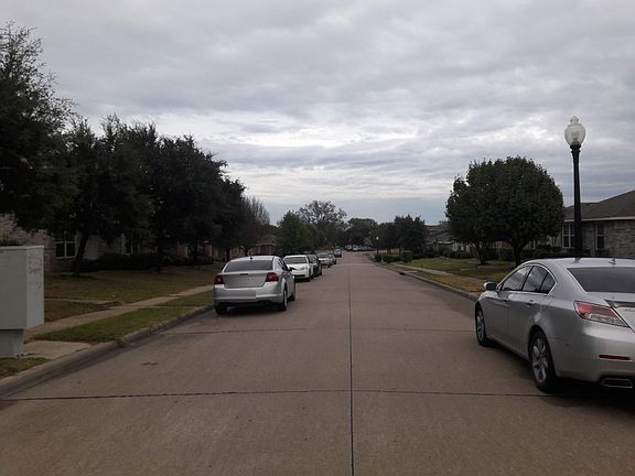 4th image of 2242 Midbury Dr