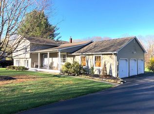 11 Colonial Ct, Lebanon, NJ 08833