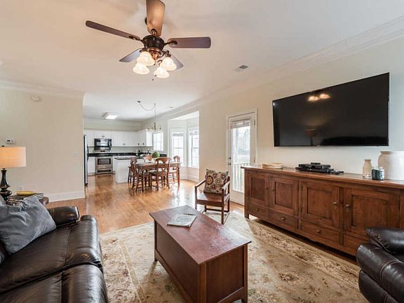 2nd image of 1832 Palmetto Isle Dr