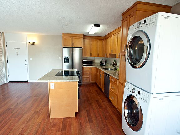 2nd image of 818 S King St APT 1001