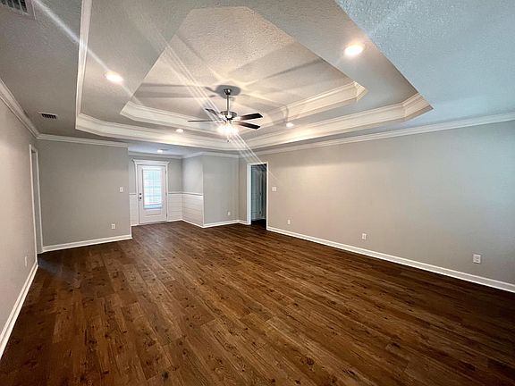 4th image of 4009 Pearson Way