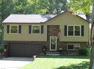 27943 N Park Dr, North Olmsted, OH 44070