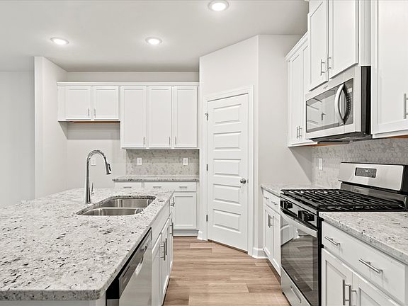Welcome to the Brentwood floorplan at The Farm at Wells Creek - Signature Collection.