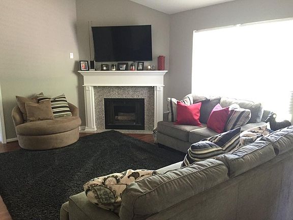 Living Room- 2