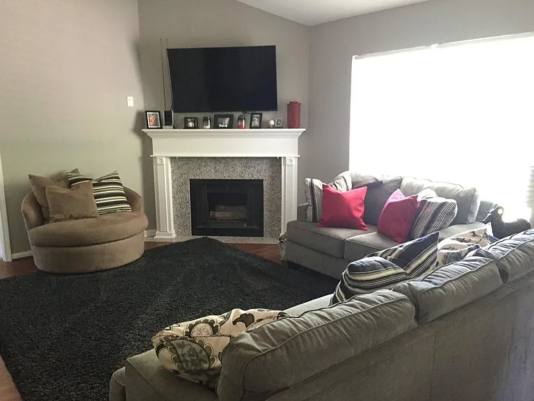 Living Room- 2