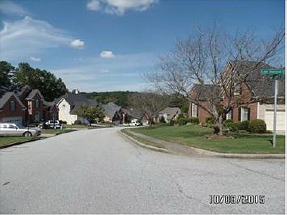 5th image of 167 Towne Park Dr