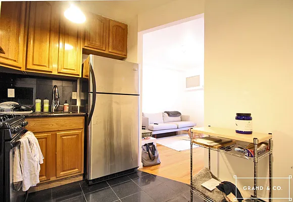 Rented by Grand & Co. | media 7