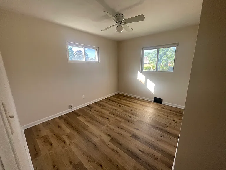 301 N Sherwood Ave — Photo 10
