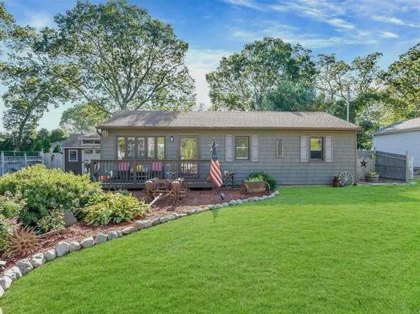 40 Bailey Road, Middle Island, NY 11953