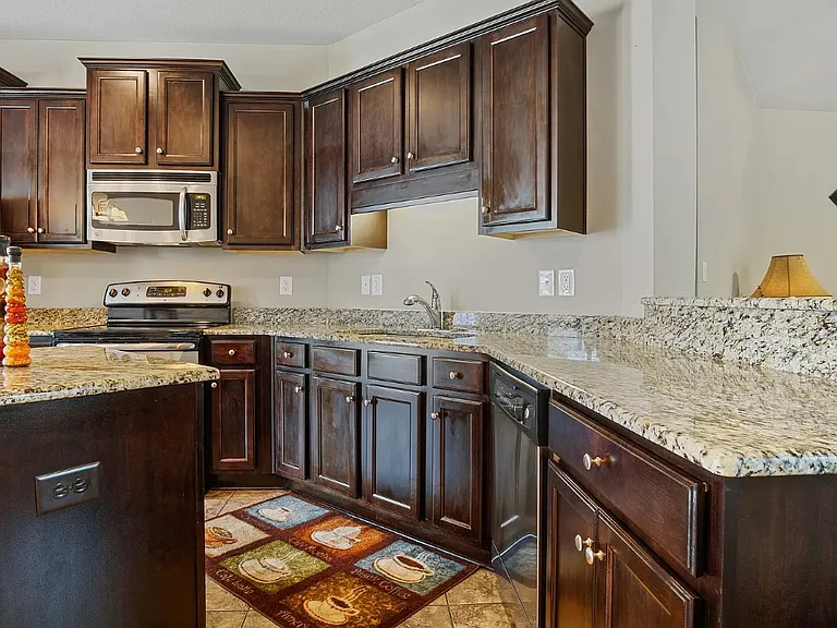 2492 Bentridge Dr W — Photo 3