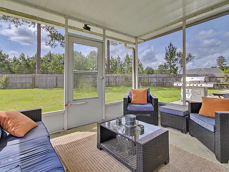 151 Lincoln Way NE — Photo 33