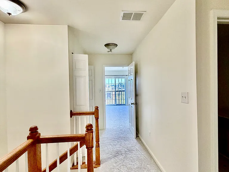 419 Jacobsen Dr — Photo 17