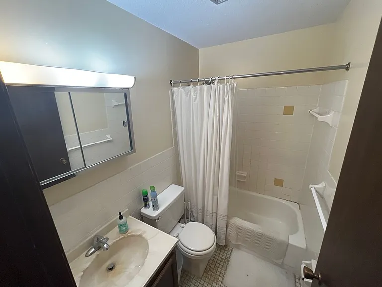 1725 Kenwood Ave — Photo 11
