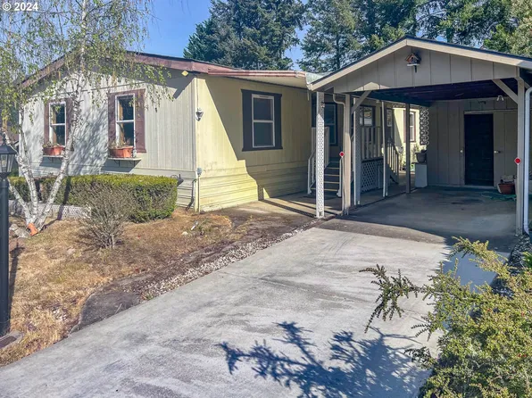 44 NE Mary Ann Ln, Roseburg, OR 97470