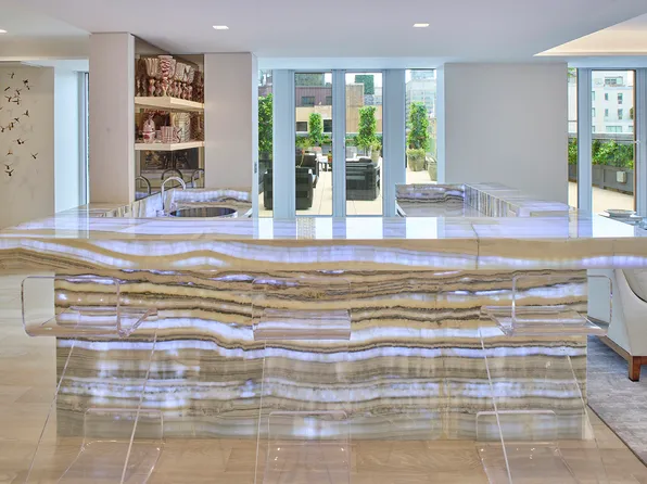 870 5th Avenue image 12 of 27