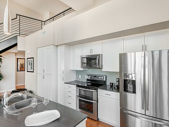 5th image of 5200 Wilshire Blvd #292