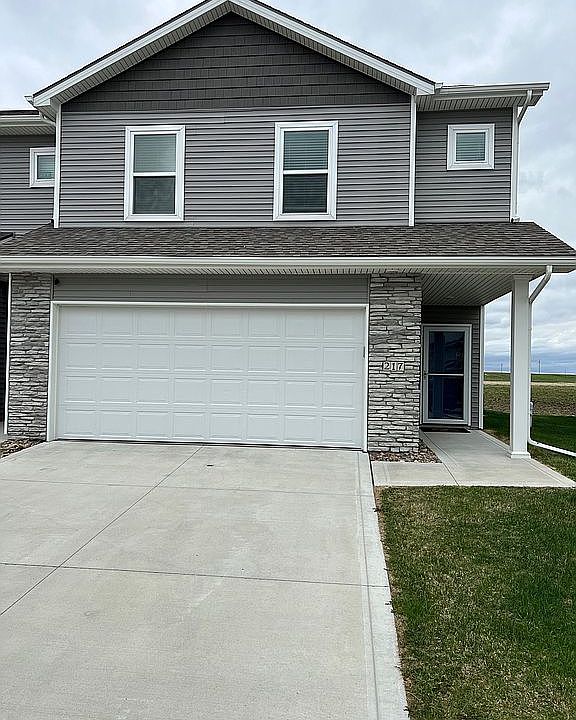 Townhome Front and Garage