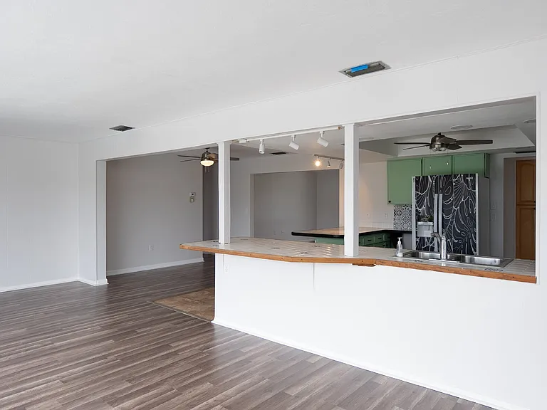 143 Rotonda Cir — Photo 18