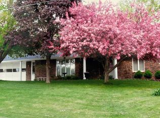 405 N 13th St, Albany, MO 64402