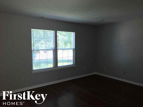 3rd image of 2432 Majestic Prince Dr