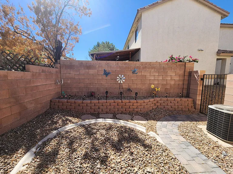 776 Spotted Eagle St — Photo 37