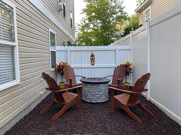Back yard sitting area (fire pit and seating not included)