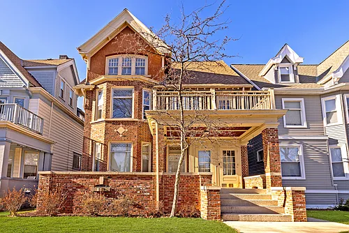 2837 N Downer Ave Photo 1