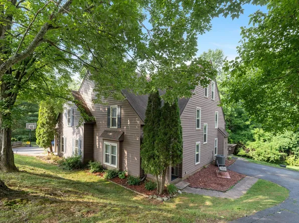 4817 Grassy Knl, Charlottesville, VA 22901