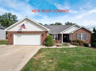 310 Elizabeth Dr, Columbia, IL 62236