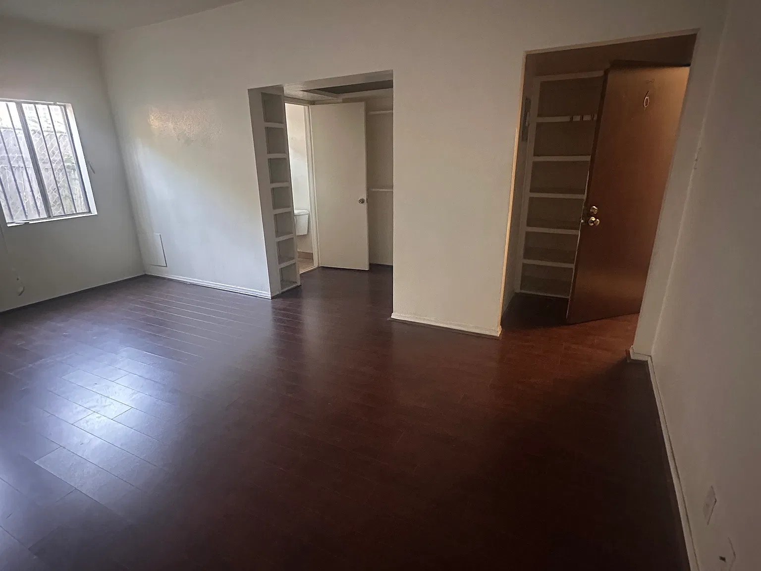 Studio, 450 sqft, $1,600 — Photo 2